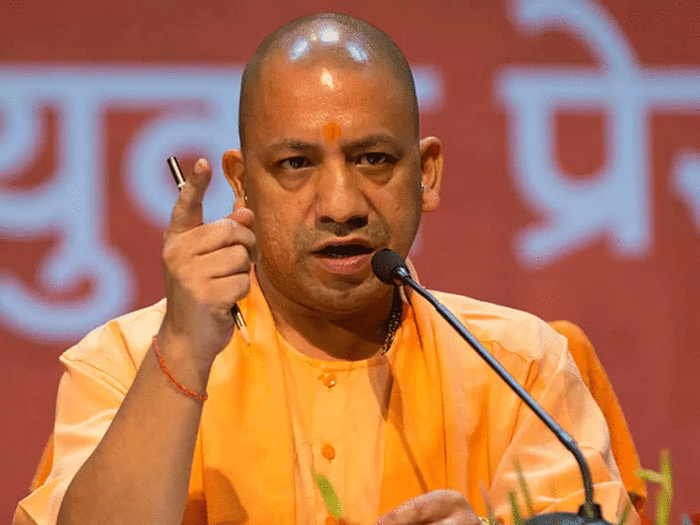 CM योगी बोले: हम राम को लाते ही नहीं हैं, बल्कि ‘राम नाम सत्य’ भी करवा देते हैं CM योगी बोले: हम राम को लाते ही नहीं हैं, बल्कि ‘राम नाम सत्य’ भी करवा देते हैं
