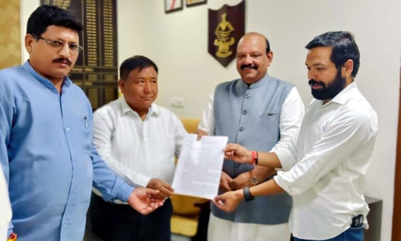 कांग्रेस प्रतिनिधिमंडल ने की आईजी गढ़वाल से मुलाकात कांग्रेस प्रतिनिधिमंडल ने की आईजी गढ़वाल से मुलाकात