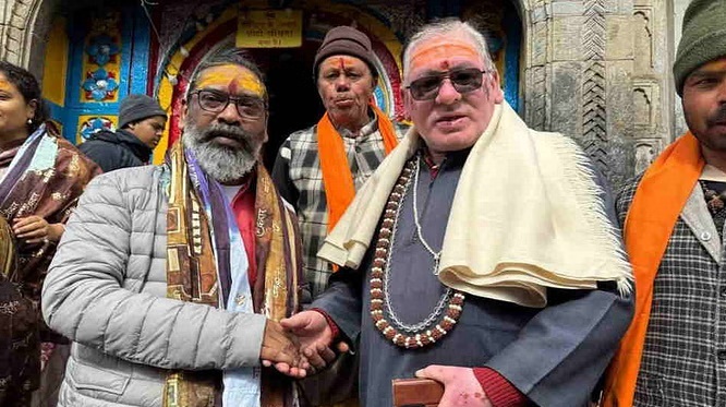 झारखंड के सीएम ने किए बदरी-केदार के दर्शन झारखंड के सीएम ने किए बदरी-केदार के दर्शन
