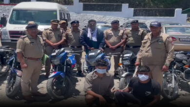 वाहन चोर गिरोह का भंडाफोड़, चोरी की 9 बाइकों के साथ दो गिरफ्तार