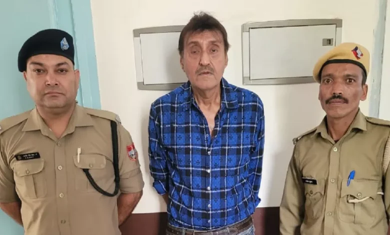 चैक बाउंस मामले में फरार चल रहा बॉलीवुड का डायरेक्टर गिरफ्तार चैक बाउंस मामले में फरार चल रहा बॉलीवुड का डायरेक्टर गिरफ्तार