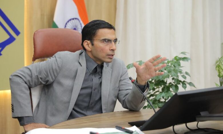 आखिर डीएम जिले में ले ही आए आधुनिक लांग रेंज इमरजेंसी सायरन आखिर डीएम जिले में ले ही आए आधुनिक लांग रेंज इमरजेंसी सायरन