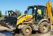 प्रेमनगर में मजार पर चला बुलडोजर