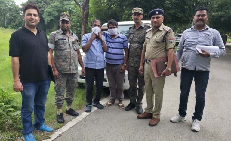 एसटीएफ ने 1.02 करोड़ की साइबर ठगी का किया पर्दाफाश, पिता-पुत्र गिरफ्तार एसटीएफ ने 1.02 करोड़ की साइबर ठगी का किया पर्दाफाश, पिता-पुत्र गिरफ्तार