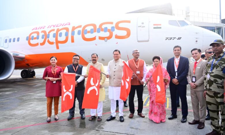 मुख्यमंत्री श्री पुष्कर सिंह धामी ने एयर इंडिया एक्सप्रेस की देहरादून-बेंगलुरु हवाई सेवा का किया शुभारंभ