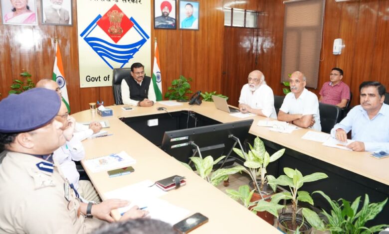 उत्तराखण्ड भूकम्प जोखिम मूल्यांकन एवं शमन पर मुख्य सचिव की बैठक, नियमित भूकम्प जागरूकता दिवस मनाने पर जोर