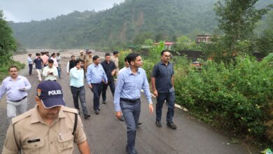 देहरादून में आपदा बचाव कार्य तेज़, अवैध रिसॉर्ट निर्माण पर सख्त कार्रवाई के निर्देश देहरादून में आपदा बचाव कार्य तेज़, अवैध रिसॉर्ट निर्माण पर सख्त कार्रवाई के निर्देश