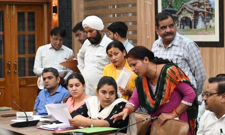डीएम के निर्देश, जन शिकायतों का हो त्वरित समाधान