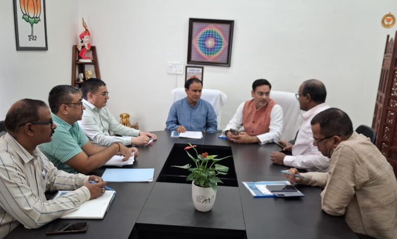 सहकारिता व पशुपालन-दुग्ध विभाग की समीक्षा बैठक: 10 पर्वतीय जनपदों में संचालित साइलेज योजना को मिलेगा व्यापक रूप