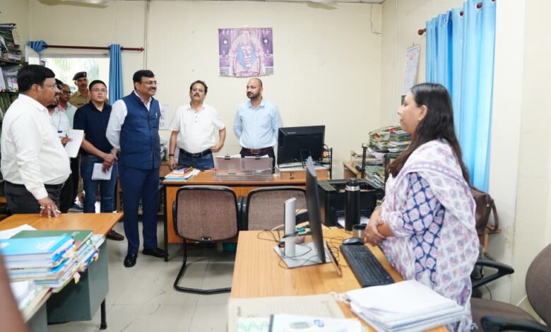 मुख्य सचिव ने किया सचिवालय परिसर की व्यवस्थाओं का निरीक्षण मुख्य सचिव ने किया सचिवालय परिसर की व्यवस्थाओं का निरीक्षण