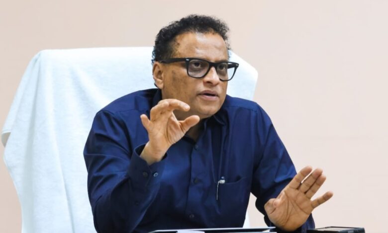 8वें केंद्रीय वेतन आयोग के विचारार्थ विषयों को मंजूरी, 18 माह में देनी होंगी सिफारिशें प्रधानमंत्री मोदी की अध्यक्षता में कैबिनेट का फैसला, 1 जनवरी 2026 से लागू हो सकती हैं अनुशंसाएं