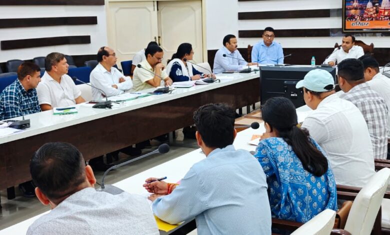 पॉलीथिन एवम् सिंगल यूज़ प्लास्टिक के विरुद्ध चलाया जाए सघन चैकिंग अभियान। डीएम
