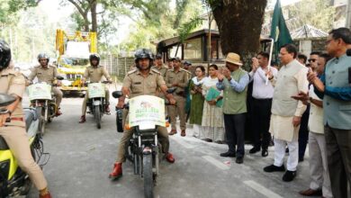 वन्यजीव सप्ताह के शुभारंभ अवसर पर मुख्यमंत्री धामी ने बाइक रैली को हरी झंडी दिखाकर किया रवाना