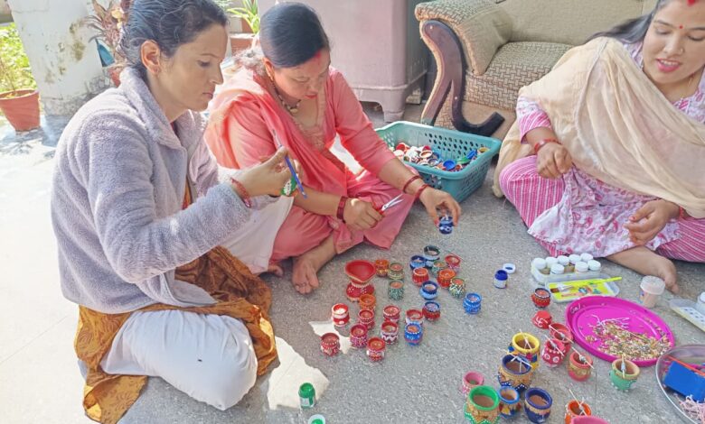 वोकल फॉर लोकल के साथ देहरादून के शहर में जगमगाएंगे समूह के दीपक वोकल फॉर लोकल के साथ देहरादून के शहर में जगमगाएंगे समूह के दीपक