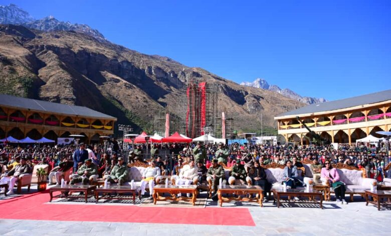 माणा गाँव में देवभूमि सांस्कृतिक महोत्सव का भव्य समापन — सीमांत क्षेत्रों में पर्यटन और आर्थिकी को नई उड़ान