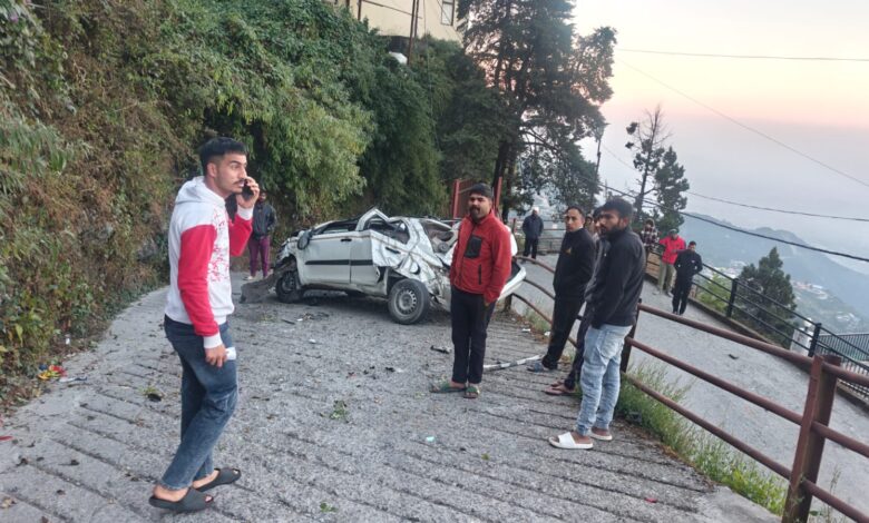 कुंजापुरी के पास यात्रियों की बस खाई में गिरी,पांच की मौत,कई घायल कुंजापुरी के पास यात्रियों की बस खाई में गिरी,पांच की मौत,कई घायल