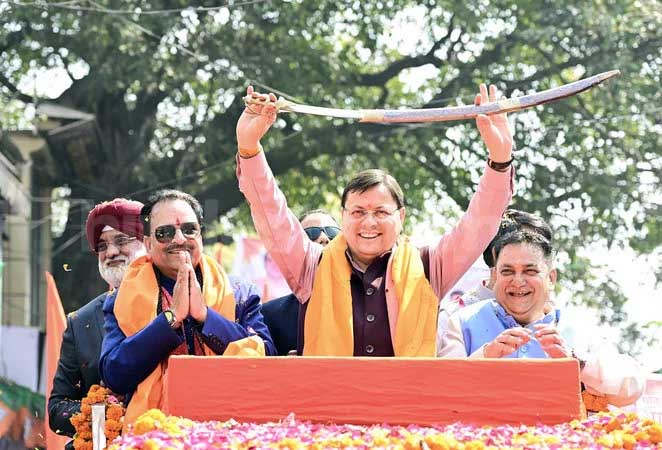 धर्म रक्षक के रूप में समर्पित सीएम पुष्कर सिंह धामी धर्म रक्षक के रूप में समर्पित सीएम पुष्कर सिंह धामी