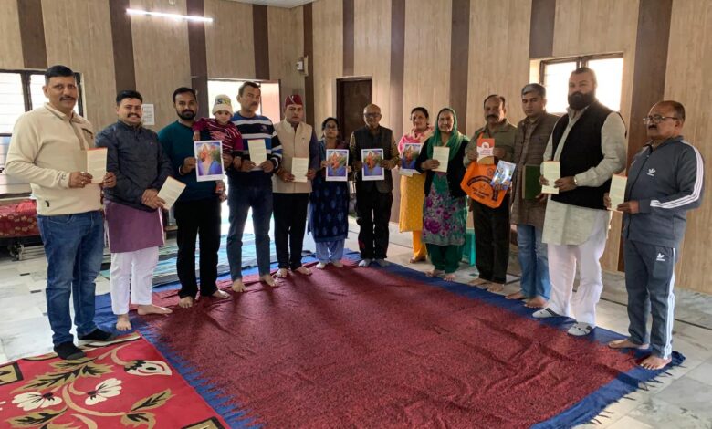 राष्ट्रीय स्वयंसेवक संघ का शताब्दी वर्ष पर व्यापक गृह संपर्क अभियानरू हरिद्वार में घर-घर पहुंच रहा संघ का संदेश राष्ट्रीय स्वयंसेवक संघ का शताब्दी वर्ष पर व्यापक गृह संपर्क अभियानरू हरिद्वार में घर-घर पहुंच रहा संघ का संदेश