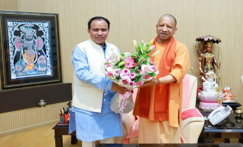 पश्चिम बंगाल विधानसभा चुनाव के लिए भाजपा आलाकमान ने दी उत्तराखंड से धन सिंह को बड़ी जिम्मेदारी पश्चिम बंगाल विधानसभा चुनाव के लिए भाजपा आलाकमान ने दी उत्तराखंड से धन सिंह को बड़ी जिम्मेदारी