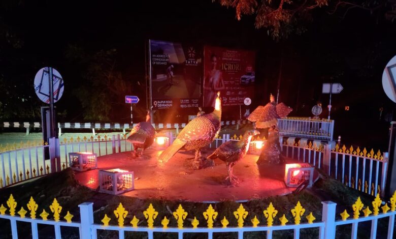 सीएम की प्रेरणा से जनमानस को सुगम सुविधा हेतु जिला प्रशासन प्रतिबद्ध; शहर में ब्यूटीकेशन का कार्य युद्धस्तर पर जारी सीएम की प्रेरणा से जनमानस को सुगम सुविधा हेतु जिला प्रशासन प्रतिबद्ध; शहर में ब्यूटीकेशन का कार्य युद्धस्तर पर जारी