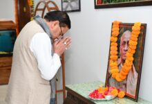 मुख्यमंत्री पुष्कर सिंह धामी ने लौहपुरुष सरदार वल्लभभाई पटेल की पुण्यतिथि पर अर्पित की श्रद्धांजलि मुख्यमंत्री पुष्कर सिंह धामी ने लौहपुरुष सरदार वल्लभभाई पटेल की पुण्यतिथि पर अर्पित की श्रद्धांजलि