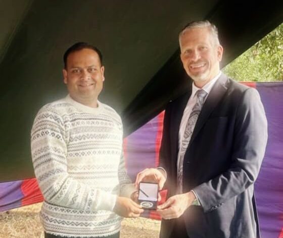 राज्य आपदा प्रतिवादन बल (एसडीआरएफ) उत्तराखंड को अमेरिकी दूतावास ने किया सम्मानित राज्य आपदा प्रतिवादन बल (एसडीआरएफ) उत्तराखंड को अमेरिकी दूतावास ने किया सम्मानित