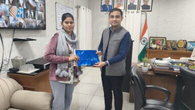 विश्व अल्पसंख्यक अधिकार दिवस पर मेधावी अल्पसंख्यक बालिकाओं का सम्मान