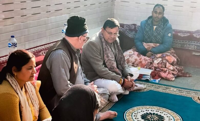 गुप्तकाशी में मुख्यमंत्री पुष्कर सिंह धामी ने वरिष्ठ तीर्थ पुरोहित स्व. श्रीनिवास पोस्ती जी को दी श्रद्धांजलि