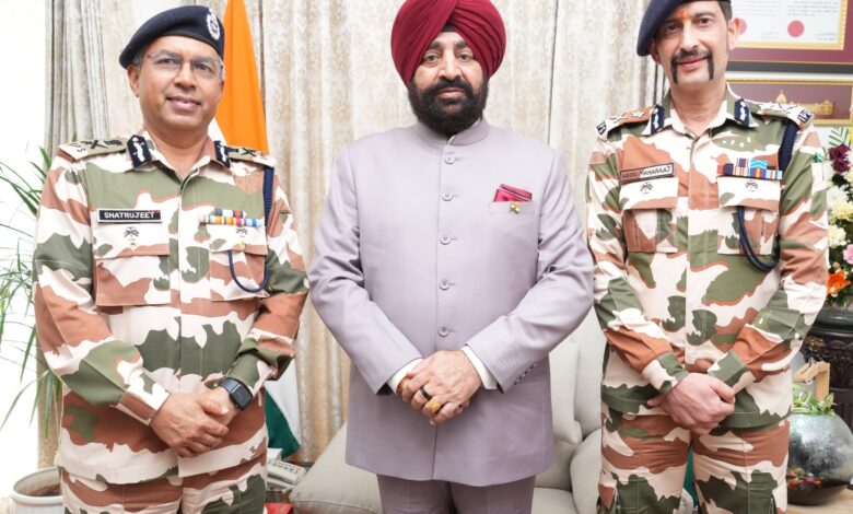 राज्यपाल से आईटीबीपी के डीजी ने की शिष्टाचार भेंट राज्यपाल से आईटीबीपी के डीजी ने की शिष्टाचार भेंट