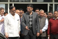 स्वास्थ्य व्यवस्थाओं को पटरी पर लाने के लिए डीएम ने स्वयं संभाला मोर्चा