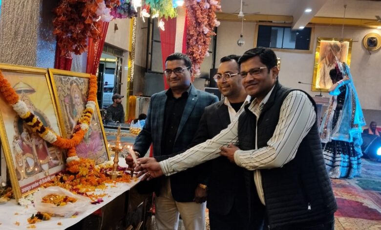 अग्रवाल समाज देहरादून का भव्य होली मिलन समारोह संपन्न, सांस्कृतिक प्रस्तुतियों से दिया भाईचारे का संदेश अग्रवाल समाज देहरादून का भव्य होली मिलन समारोह संपन्न, सांस्कृतिक प्रस्तुतियों से दिया भाईचारे का संदेश