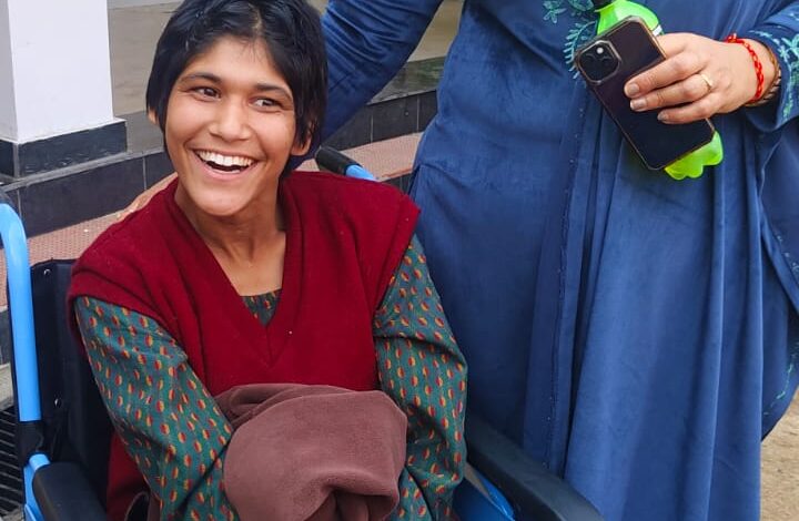 संवासनियों के चेहरे पर मुस्कान लौटाती डीएम सविन बंसल की संवेदनशील पहल संवासनियों के चेहरे पर मुस्कान लौटाती डीएम सविन बंसल की संवेदनशील पहल