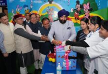 राज्यपाल गुरमीत सिंह ने देहरादून से किया राष्ट्रीय एचपीवी टीकाकरण अभियान का शुभारंभ, कहा— यह बेटियों के स्वास्थ्य की सुरक्षा का सशक्त संकल्प