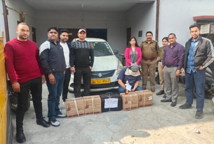 अवैध अंग्रेजी शराब की पांच पेटियों के साथ शातिर गिरफ्तार अवैध अंग्रेजी शराब की पांच पेटियों के साथ शातिर गिरफ्तार