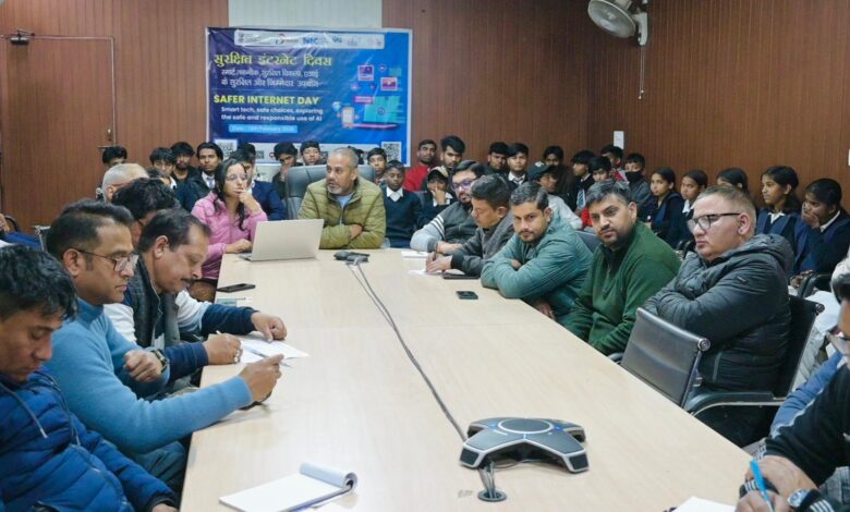 सुरक्षित इंटरनेट दिवस पर देहरादून विशेष जागरूकता कार्यशाला का आयोजन सुरक्षित इंटरनेट दिवस पर देहरादून विशेष जागरूकता कार्यशाला का आयोजन