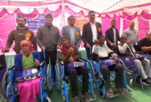 डीएम सविन बंसल के निर्देशन में जिले के दिव्यांग व वरिष्ठजनों को मिला सहारा डीएम सविन बंसल के निर्देशन में जिले के दिव्यांग व वरिष्ठजनों को मिला सहारा