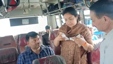 होली पर्व पर देहरादून में वाहन चेकिंग अभियान, 2100 वाहनों के काटे चालान, तो 140 सीज, एआरटीओ अनीता चमोला के नेतृत्व में