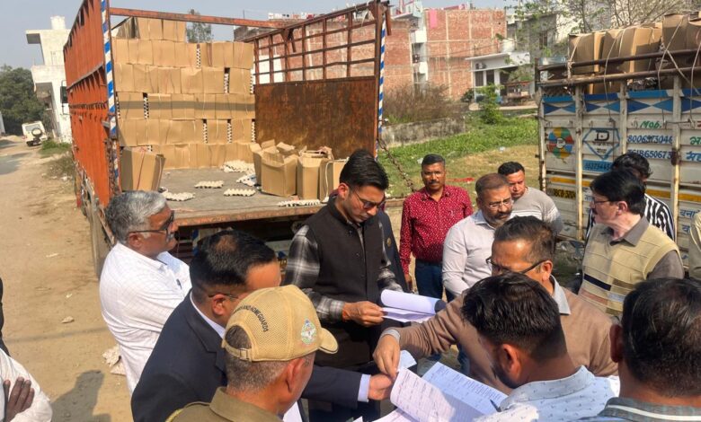 डीएम सविन बंसल का बड़ा एक्शन: आंगनबाड़ी राशन सप्लाई के सेंट्रल गोदाम पर छापेमारी, कई अनियमितताएं उजागर