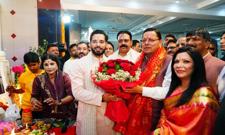 देहरादून में माता की चौकी में शामिल हुए मुख्यमंत्री धामी, प्रदेश की सुख-समृद्धि की कामना की