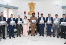 राज्यपाल गुरमीत सिंह ने ‘समिट्सः द जर्नी ऑफ उत्तराखण्ड ग्रामीण बैंक’ कॉफी टेबल बुक का किया विमोचन