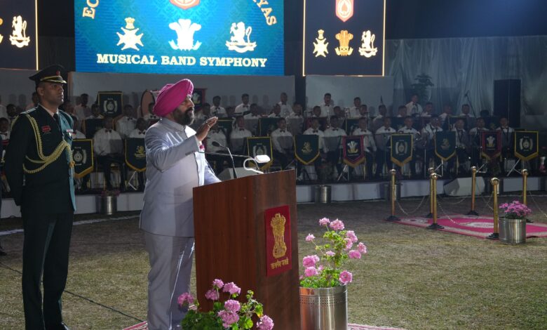 गढ़ी कैंट में आयोजित “हिमालय की गूँज” मिलिट्री बैंड सिम्फनी में राज्यपाल ने किया प्रतिभाग