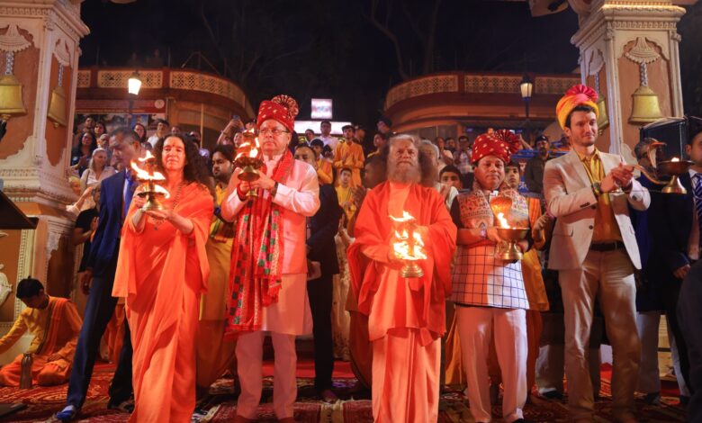 मुख्यमंत्री श्री पुष्कर सिंह धामी ने परमार्थ निकेतन में 38वें अंतर्राष्ट्रीय योग महोत्सव में किया प्रतिभाग मुख्यमंत्री श्री पुष्कर सिंह धामी ने परमार्थ निकेतन में 38वें अंतर्राष्ट्रीय योग महोत्सव में किया प्रतिभाग