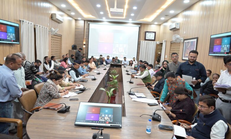 जनता दर्शन में पहुंची 162 शिकायतें, एडीएम ने अधिकारियों को दिए समयबद्ध निस्तारण के निर्देश जनता दर्शन में पहुंची 162 शिकायतें, एडीएम ने अधिकारियों को दिए समयबद्ध निस्तारण के निर्देश