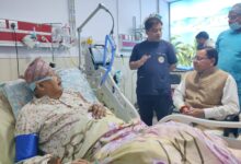 सीएम धामी ने ऐम्स ऋषिकेश में कैबिनेट मंत्री सतपाल महाराज के स्वास्थ्य की जानकारी ली