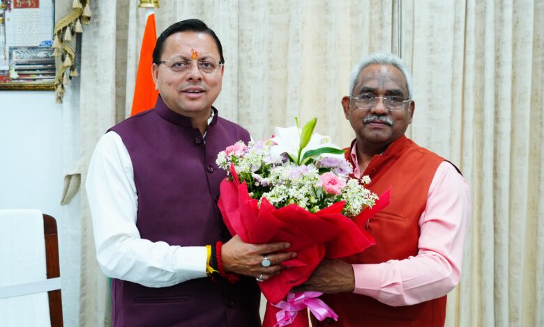 नवनियुक्त मंत्रियों ने मुख्यमंत्री धामी से की मुलाकात, दी शुभकामनाएं नवनियुक्त मंत्रियों ने मुख्यमंत्री धामी से की मुलाकात, दी शुभकामनाएं