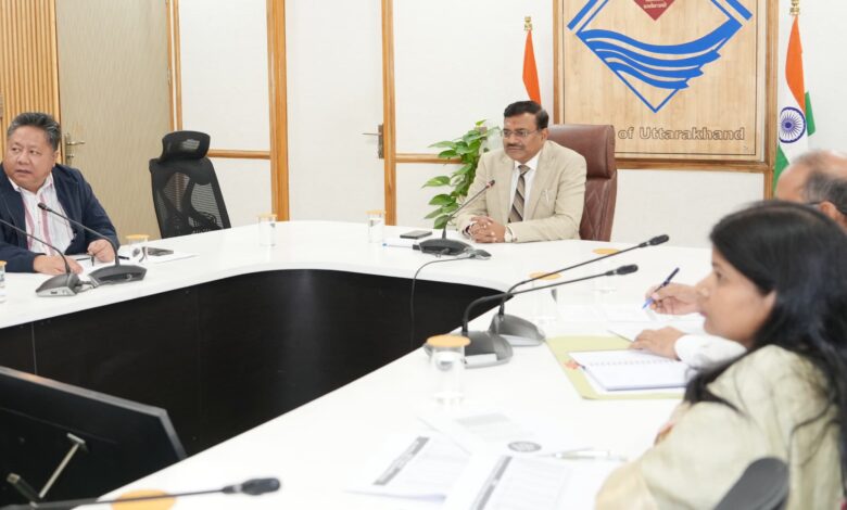 एलपीजी आपूर्ति व्यवस्था दुरुस्त रखने के निर्देश, पीएनजी कनेक्शन बढ़ाने पर जोर