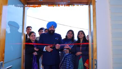 राज्यपाल का प्रेरणादायक दौराः अस्पताल, पुस्तकालय और स्टेडियम में संवाद व निरीक्षण