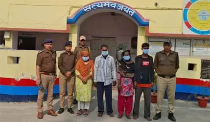 काशीपुर में नाबालिग के शोषण से जुड़े संगठित गिरोह का खुलासा, 2 महिलाओं सहित 4 आरोपी गिरफ्तार काशीपुर में नाबालिग के शोषण से जुड़े संगठित गिरोह का खुलासा, 2 महिलाओं सहित 4 आरोपी गिरफ्तार