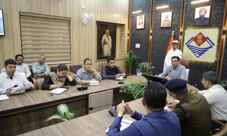 राज्य सरकार के चार वर्ष पूर्ण होने के उपलक्ष्य में जनपद देहरादून सहित प्रदेशभर में विधानसभावार कार्यक्रम होंगे आयोजित डीएम ने परखी तैय्यारी