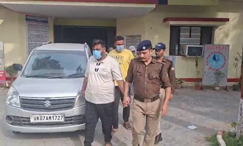हरिद्वार पुलिस ने किया सैक्स रैकेट का भंडाफोड़ दो पुरुष, एक महिला गिरफ्तार, आपत्तिजनक सामग्री बरामद हरिद्वार पुलिस ने किया सैक्स रैकेट का भंडाफोड़ दो पुरुष, एक महिला गिरफ्तार, आपत्तिजनक सामग्री बरामद